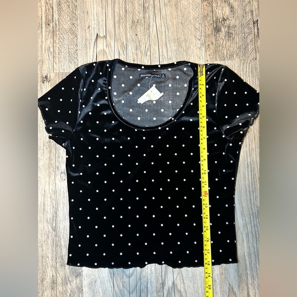 Abercrombie & Fitch Women S Black Velvet Polka Dot Lettuce Trim Crop Top - Picture 4 of 7